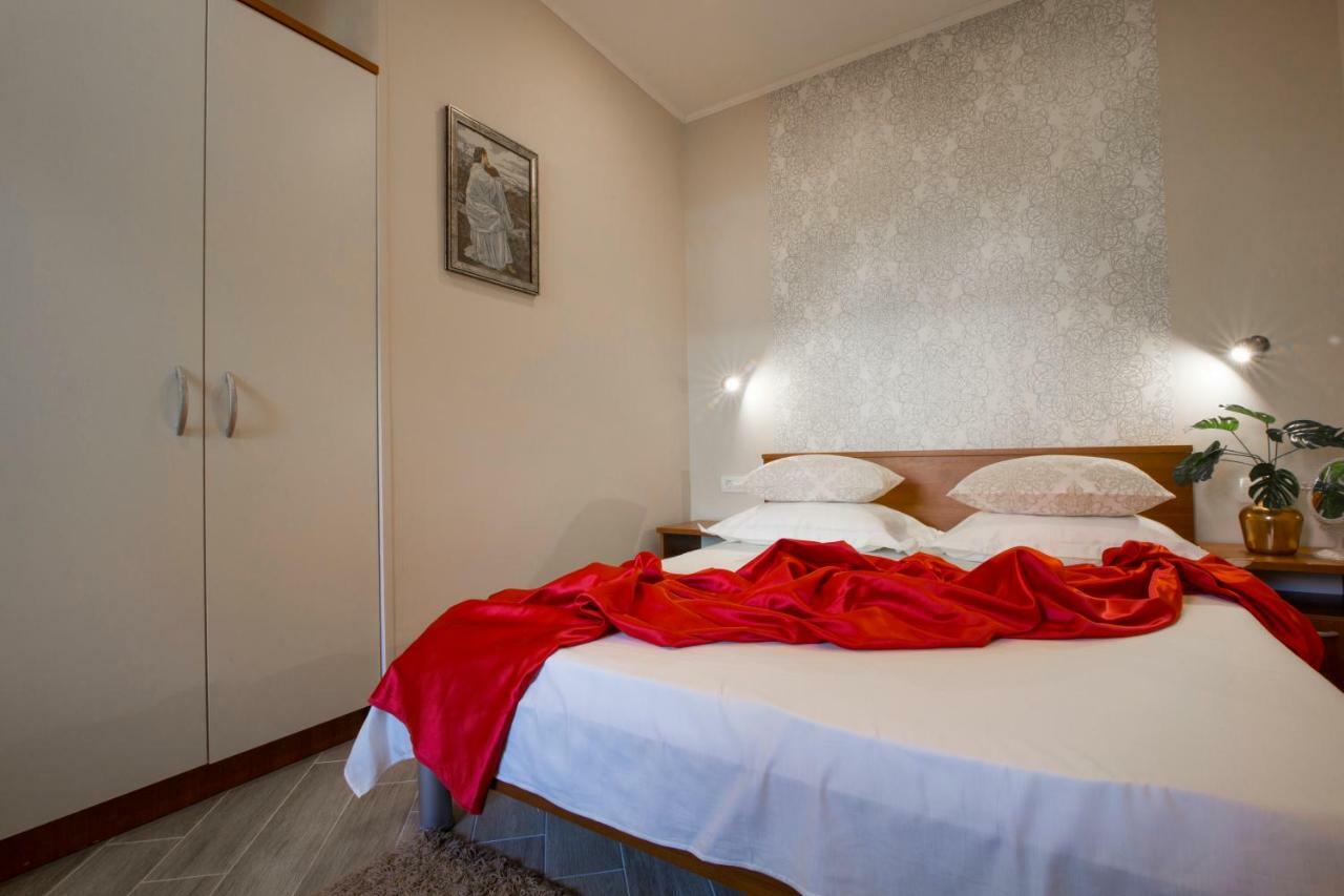Apartments Smokva Makarska Room photo